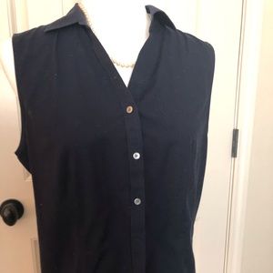 Talbots sleeveless wrinkle resistant navy blouse